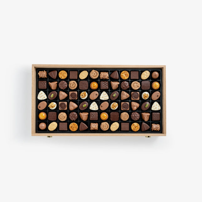 Woodbox Of 144 Assorted Praline Chocolates