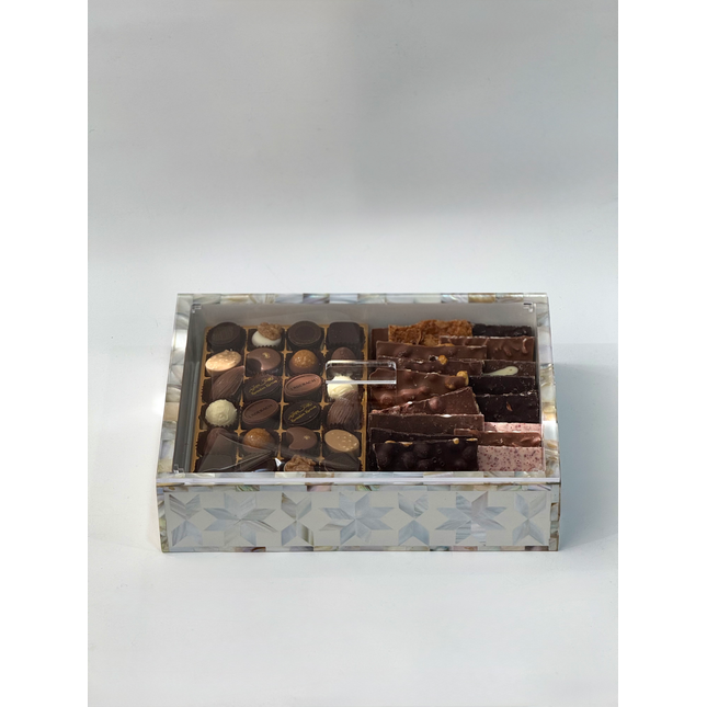 White Tray - Pralines & Fresh Chocolate