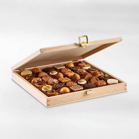 Woodbox of 36 Assorted Praline Chocolates