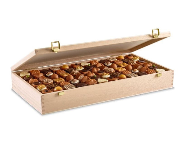 Woodbox Of 144 Assorted Praline Chocolates